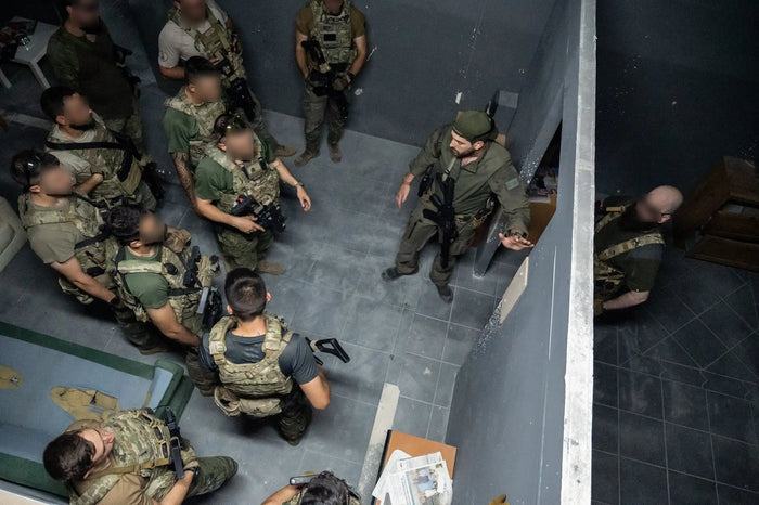 Trauma kit scenario drills for car, outdoor, and family emergencies